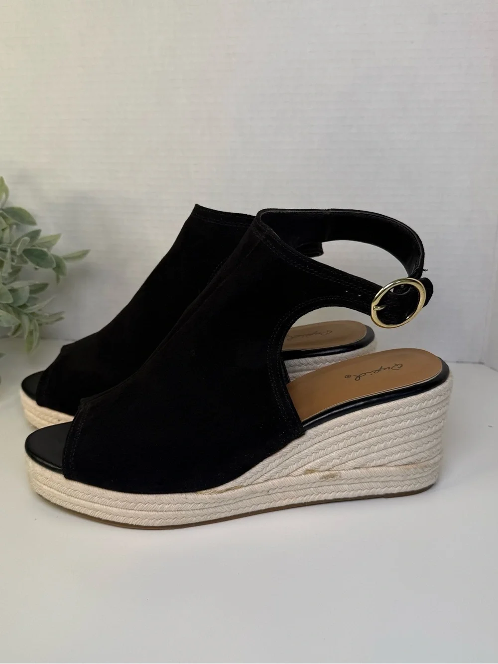 Qupid Caleb Black & Beige Open-Toe Espadrille Wedge Boho Sandals Womens Size 10